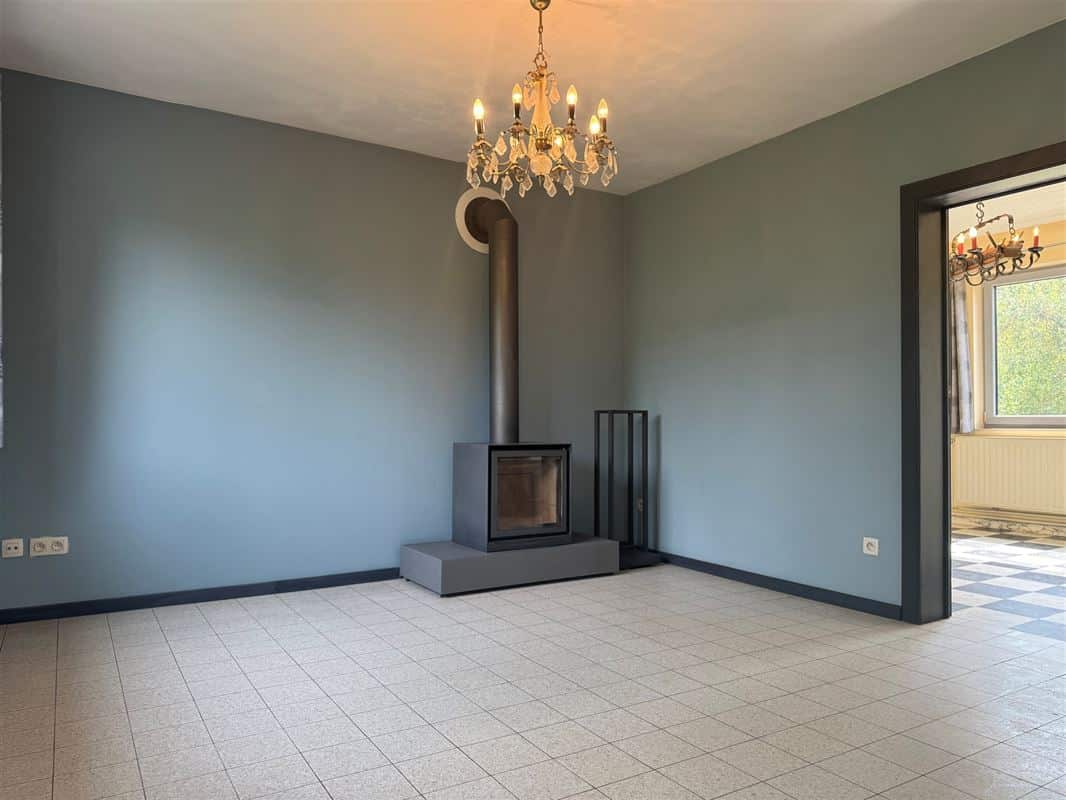 Villa dans un quartier semi-campagne